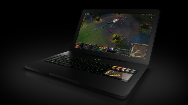 Laptop game screen mouse keyboard free wallpaper - medium preview image