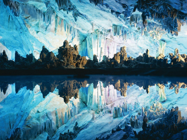 Mountain ice formations lake reflection free wallpaper - medium preview image