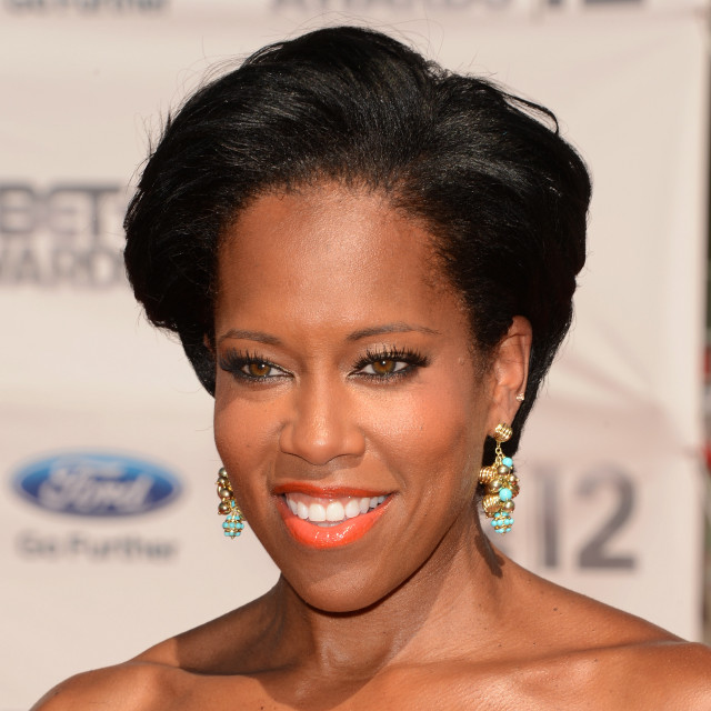 Bright smile woman earrings blue free wallpaper - medium preview image