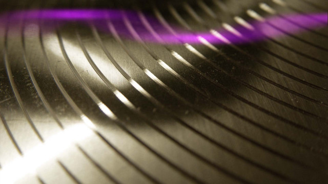 Metal purple stripe holography macro free wallpaper - medium preview image