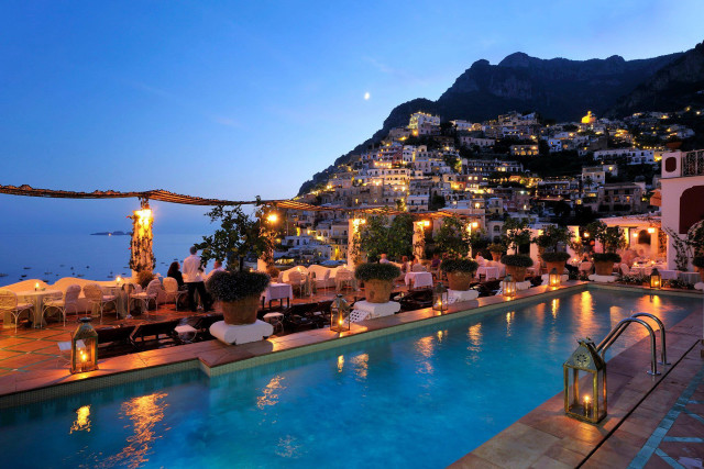 Large swimming pool city view free wallpaper - medium preview image