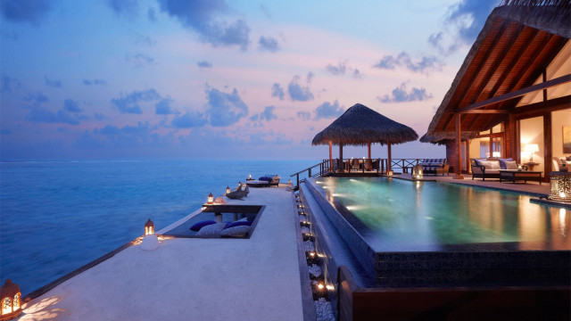 Large pool beach hut bar free wallpaper - medium preview image
