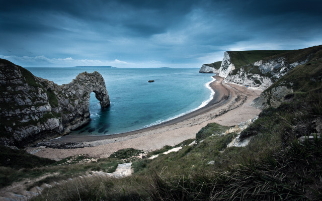 Beach rock formation water matte free wallpaper - medium preview image