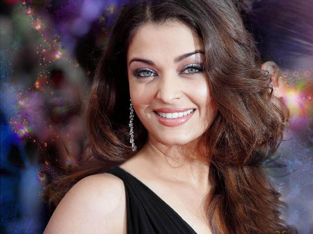Woman smiling black dress star free wallpaper for desktop - medium preview image
