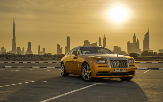 Yellow rolls royce city skyline free wallpaper - medium preview image