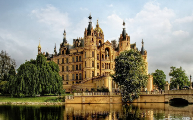 Large building bridge water front #2 free wallpaper - medium preview image