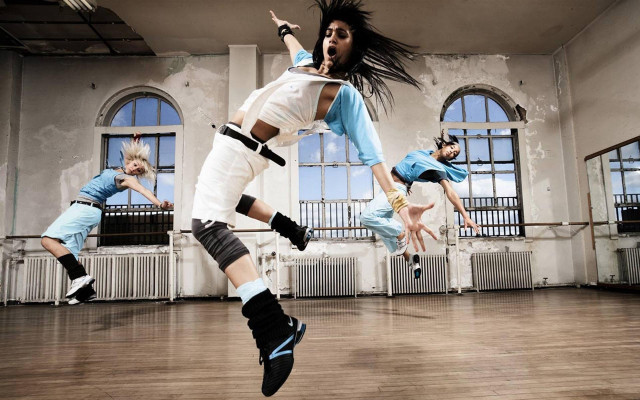 Dance split move group arms free wallpaper - medium preview image