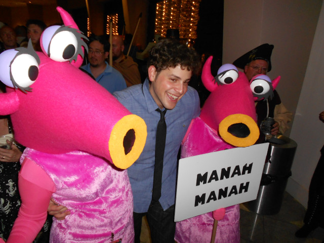 Man pink cartoon characters hannah free wallpaper - medium preview image