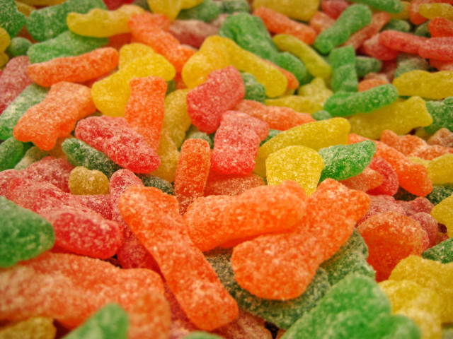 Gummy bears pile table next free wallpaper - medium preview image
