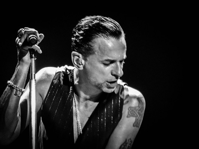 Man microphone tattoo blackandwhite shadows free wallpaper - medium preview image