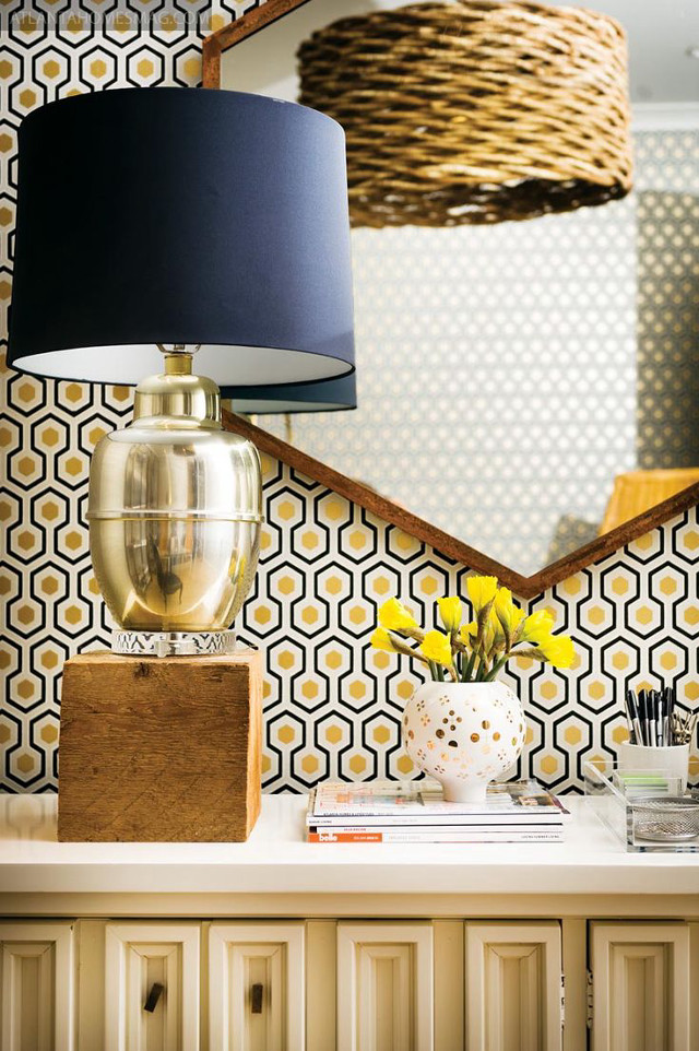 Lamp table mirror vase flowers free wallpaper - medium preview image