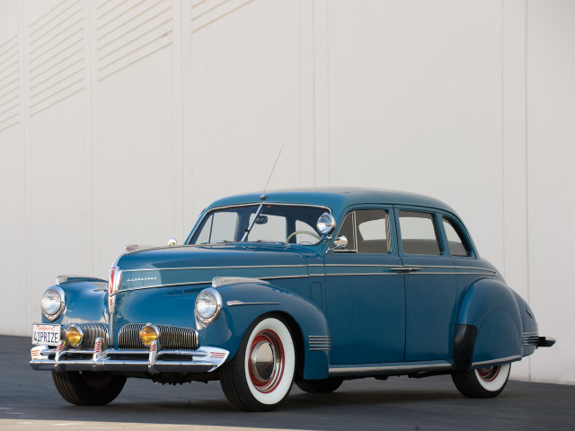 Blue car white building red free wallpaper - medium preview image