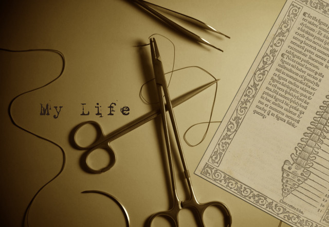 Scissors thread table book pair free wallpaper - medium preview image