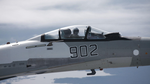 Fighter jet cloudy sky pilot #6 free wallpaper - medium preview image
