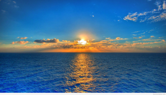 Sunset ocean clouds sunrays shining free wallpaper - medium preview image