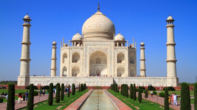 Large white building fountain people free wallpaper - medium preview image