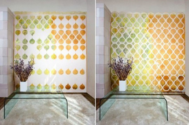 Vase flowers glass table pattern free wallpaper - medium preview image