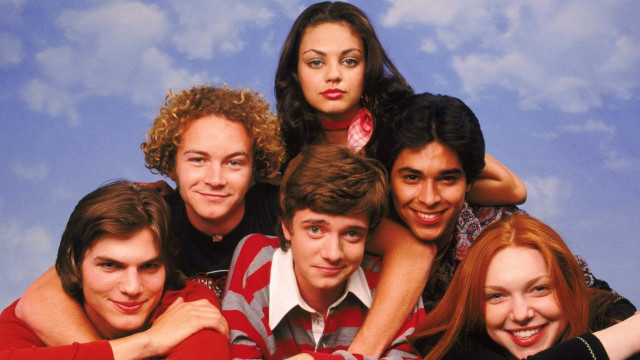 Group people posing picture sky free wallpaper - medium preview image