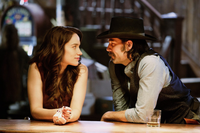 Man woman talking bar table free wallpaper - medium preview image
