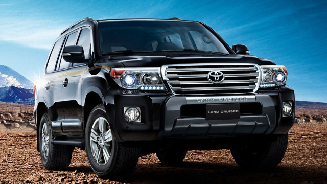 Black suv desert mountains blue free wallpaper - medium preview image
