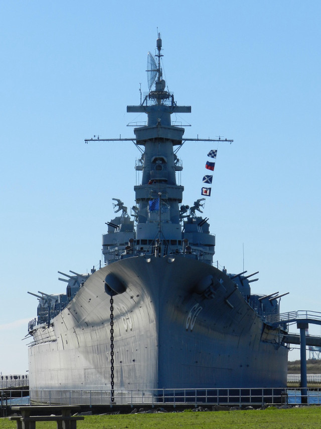 Battleship water bridge sunny day free wallpaper - medium preview image