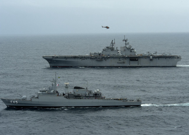 Two ships ocean bird helicopter free wallpaper - medium preview image