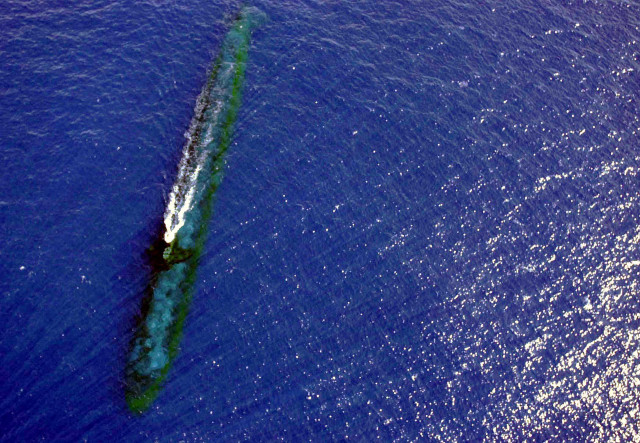 Green boat ocean green line free wallpaper - medium preview image