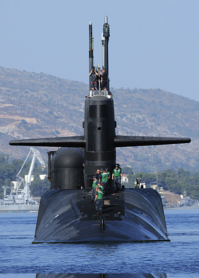Submarine crew front water mountain free wallpaper - medium preview image
