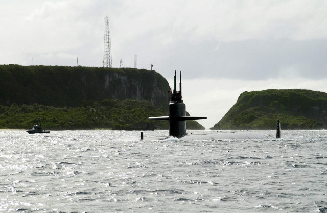 Submarine floating water hill boat free wallpaper - medium preview image