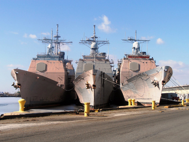 Large ships pier water bridge free wallpaper - medium preview image