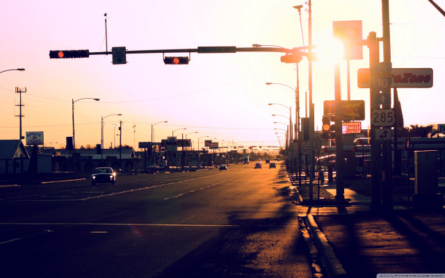 Street traffic light cars sunset free wallpaper - medium preview image