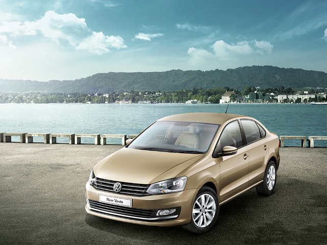 Tan car road water mountain free wallpaper - medium preview image