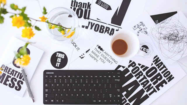 Keyboard image close up modern free wallpaper - medium preview image