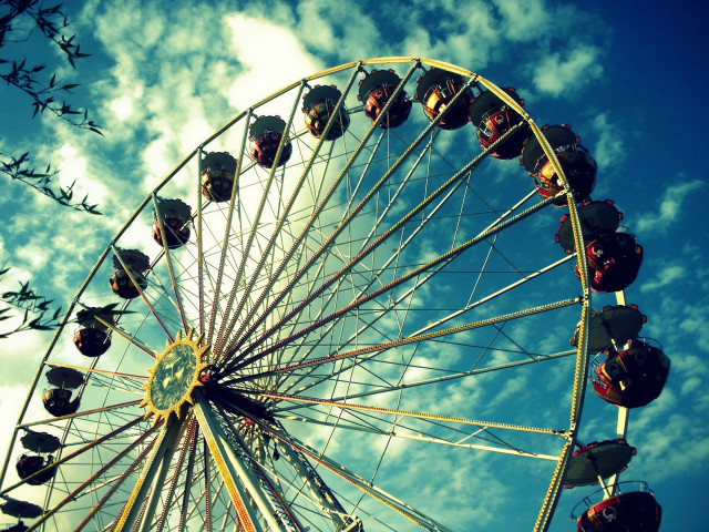 Ferris wheel sky background clouds free wallpaper - medium preview image
