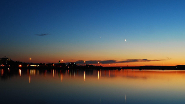 Water city night crescent moon free wallpaper - medium preview image