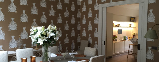 Dining room table vase flowers #5 free wallpaper - medium preview image
