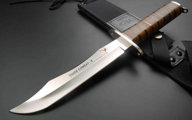 Knife wooden handle black strap free wallpaper - medium preview image