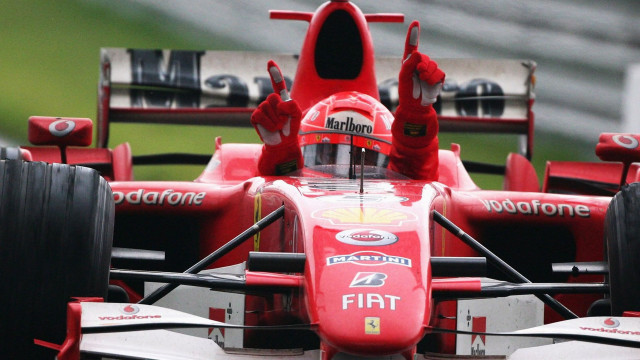 Red race car driver passenger free wallpaper - medium preview image