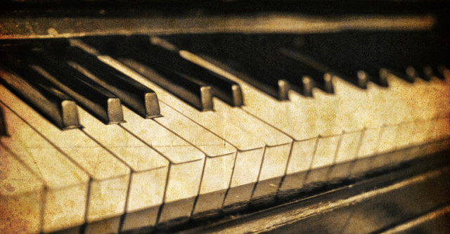 Piano keyboard closeup faded background free wallpaper - medium preview image