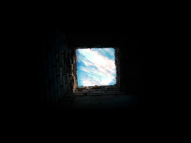 Window sky background sky middle free wallpaper - medium preview image