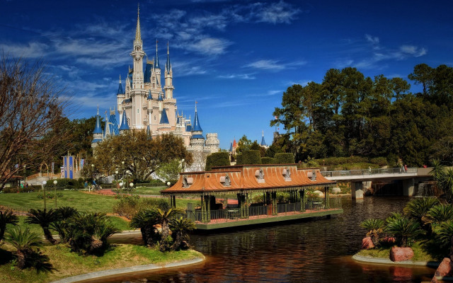 Boat castle bridge water scenery free wallpaper - medium preview image