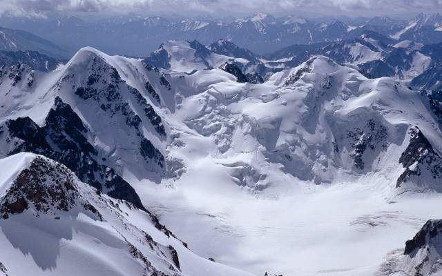 Mountain range snow clouds plane #4 free wallpaper - medium preview image