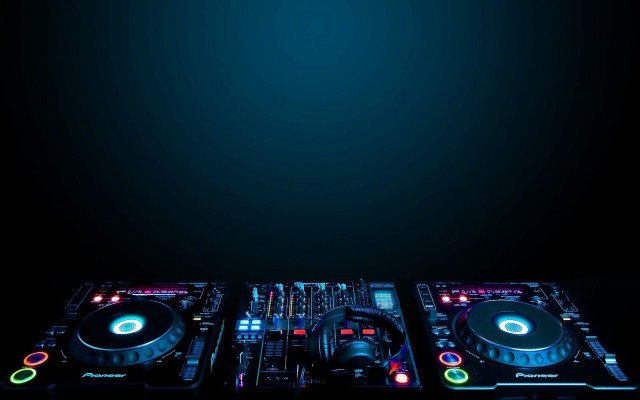 Dj controller board black background free wallpaper - medium preview image
