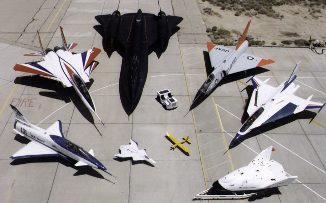 Fighter jets tarmac parking lot free wallpaper - medium preview image