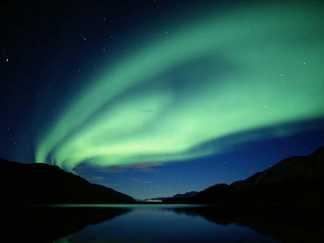 Green blue aurora lake night #2 free wallpaper - medium preview image