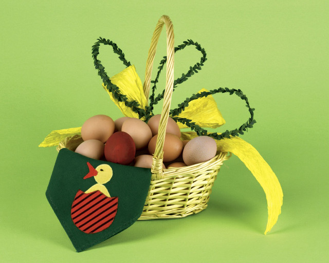 Basket eggs flag ducky green free wallpaper - medium preview image
