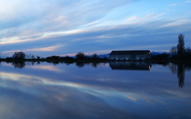 House reflection lake dusk blue #3 free wallpaper - medium preview image