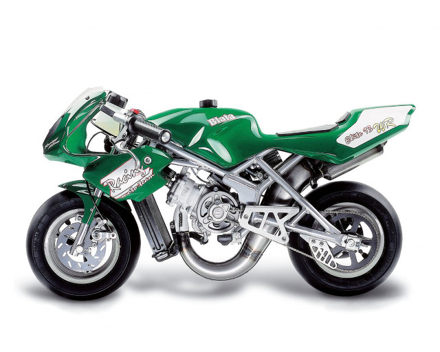 Green motorcycle white background dosso free wallpaper - medium preview image