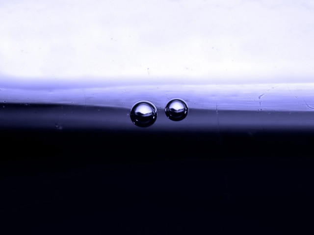 Shiny water balls blue bowl free wallpaper - medium preview image
