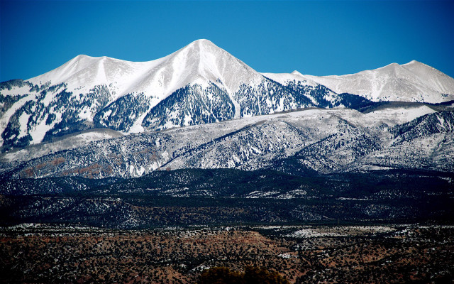Snowy mountain range blue sky #3 free wallpaper - medium preview image